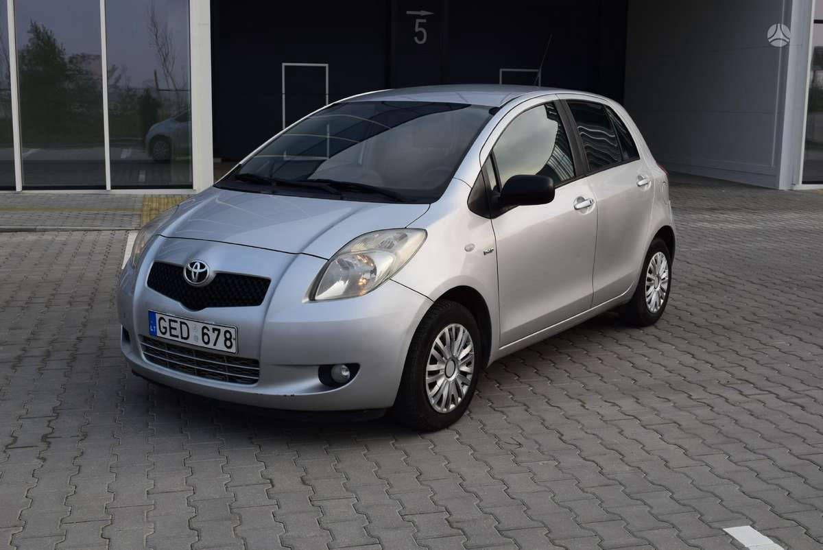 Toyota-Yaris-3000