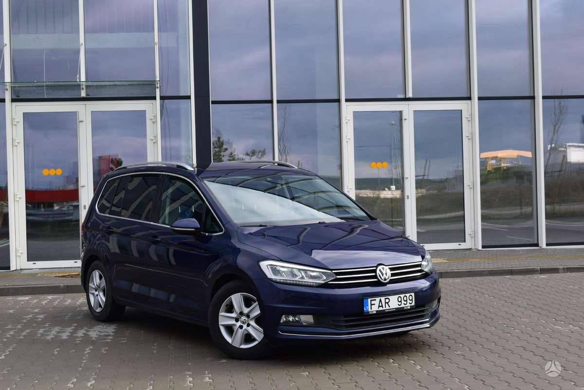 Volkswagen-Touran-3065