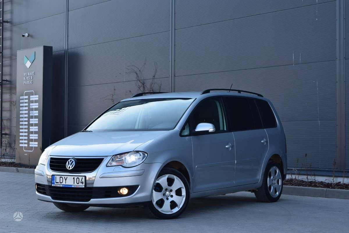 Volkswagen-Touran-3298