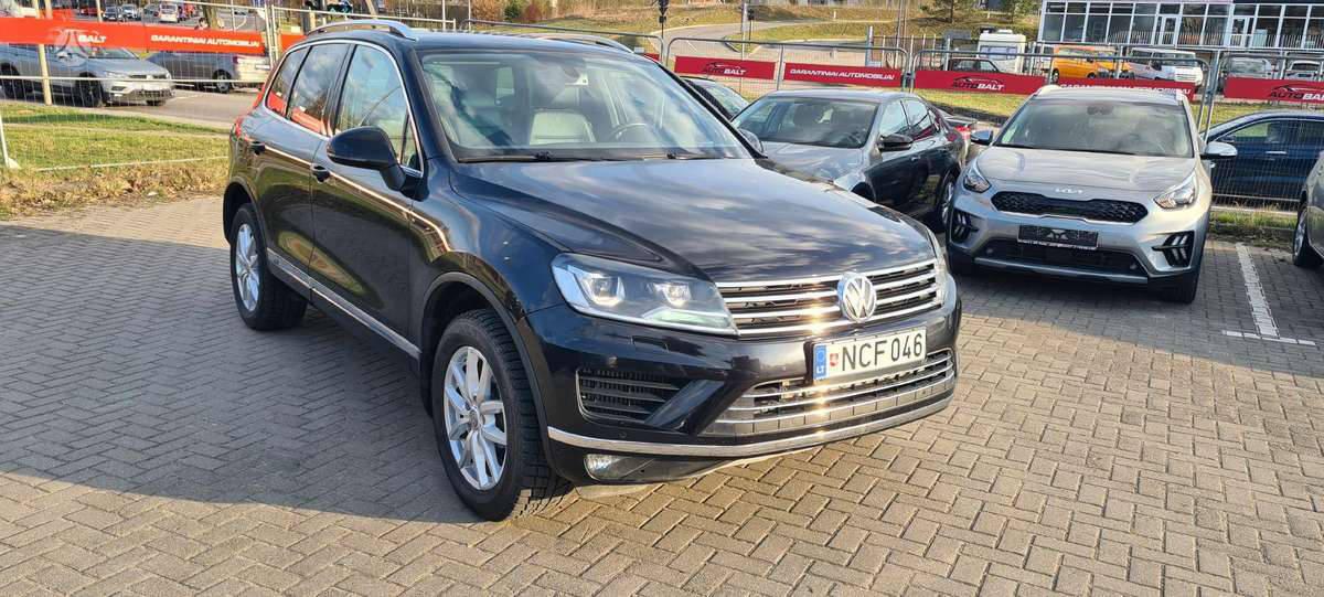 Volkswagen-Touareg-3458